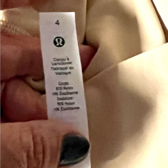 - lululemon Align™ High-Rise Pant 25" w/ Pockets in Butter Yellow sz 4 - Picture 5 of 12